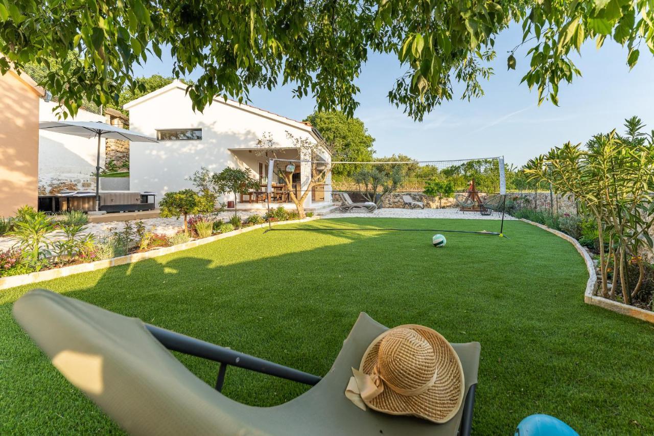 Holiday Home - Villa Thorak Anić Εξωτερικό φωτογραφία