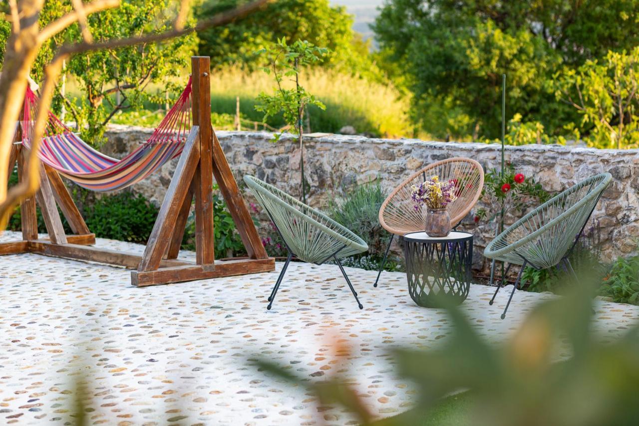 Holiday Home - Villa Thorak Anić Εξωτερικό φωτογραφία