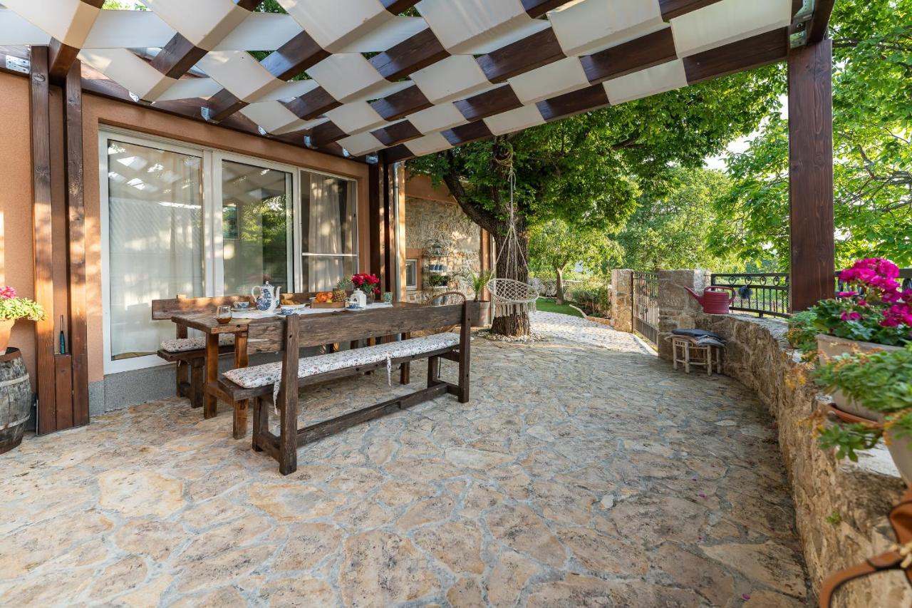 Holiday Home - Villa Thorak Anić Εξωτερικό φωτογραφία