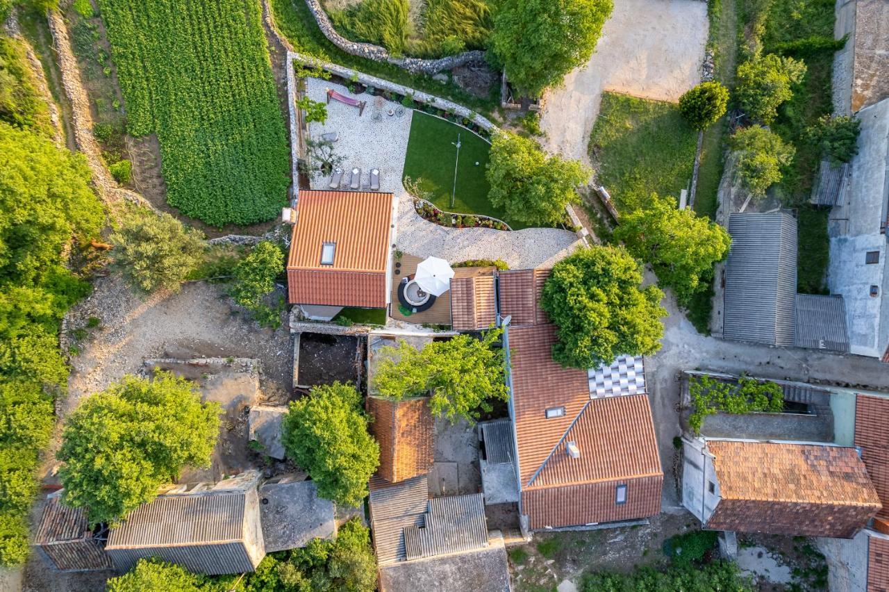 Holiday Home - Villa Thorak Anić Εξωτερικό φωτογραφία